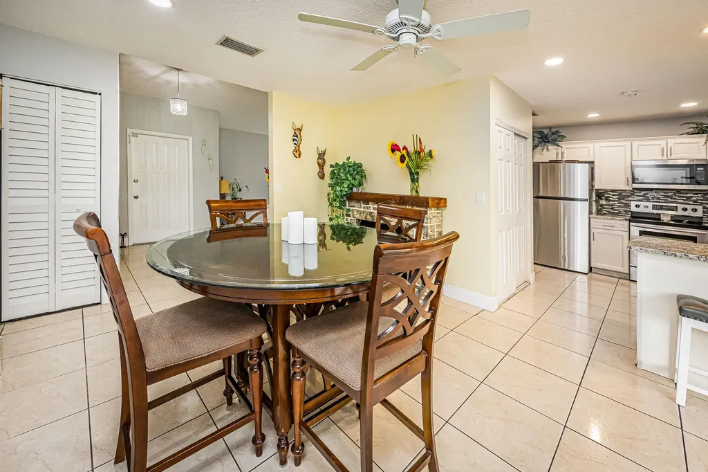 447 Foresta Terrace West Palm Beach FL 33415