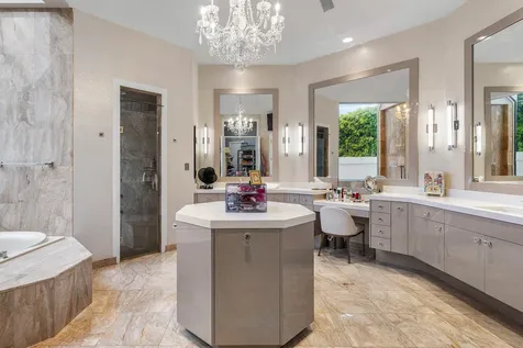 7027 Queenferry Circle Boca Raton FL 33496