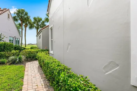 1753 Victoria Circle Vero Beach FL 32967