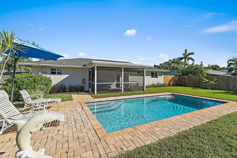 372 Franklin Road Tequesta FL 33469