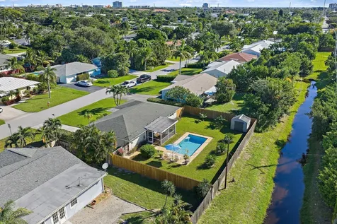 372 Franklin Road Tequesta FL 33469