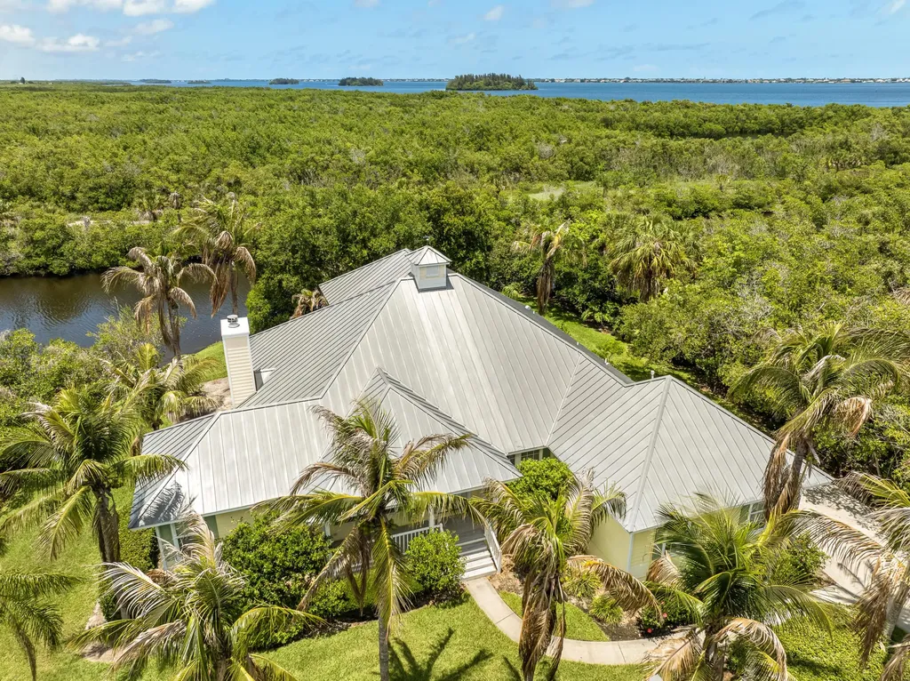 2165 SE 7th Avenue Avenue SE Vero Beach FL 32962