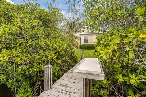 2165 SE 7th Avenue Avenue SE Vero Beach FL 32962