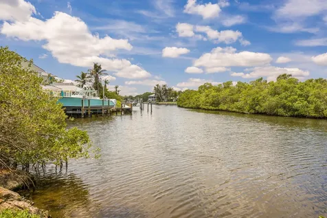 2165 SE 7th Avenue Avenue SE Vero Beach FL 32962