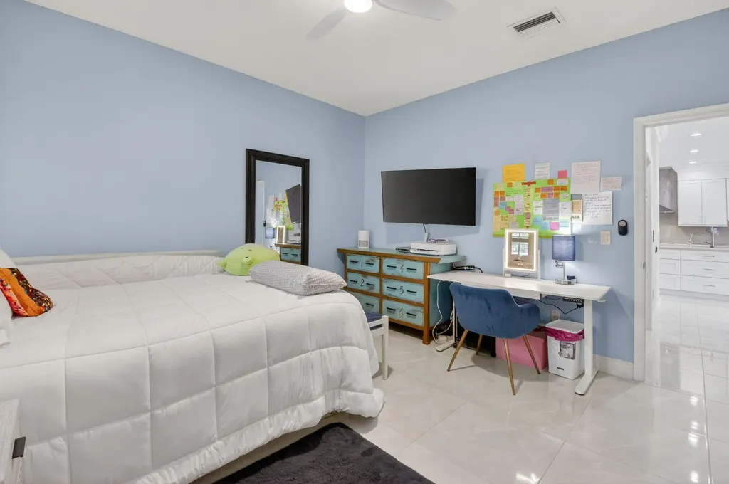 1502 SW 5th Avenue Boca Raton FL 33432