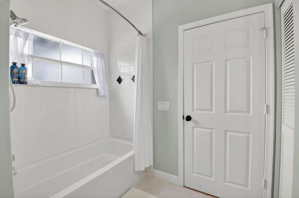 1502 SW 5th Avenue Boca Raton FL 33432