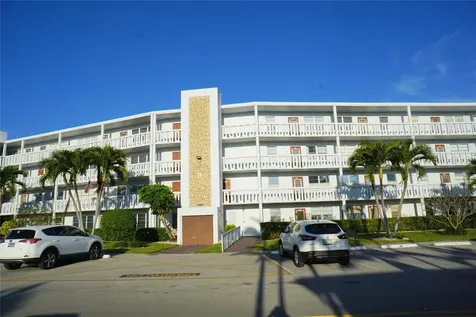4029 Newport Deerfield Beach FL 33442