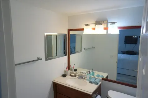 4029 Newport Deerfield Beach FL 33442