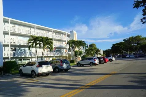 4029 Newport Deerfield Beach FL 33442