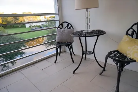 4029 Newport Deerfield Beach FL 33442