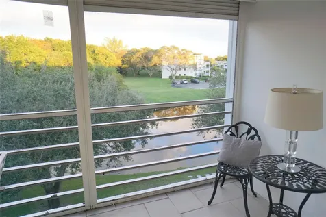4029 Newport Deerfield Beach FL 33442