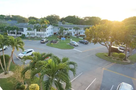 4029 Newport Deerfield Beach FL 33442
