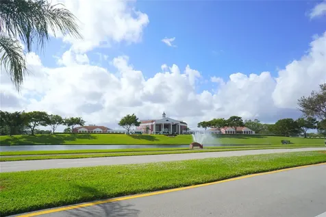4029 Newport Deerfield Beach FL 33442