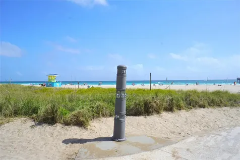 4029 Newport Deerfield Beach FL 33442