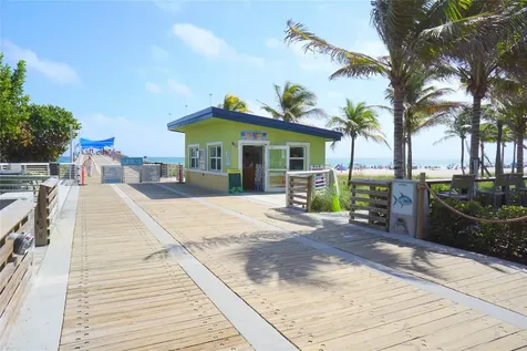 4029 Newport Deerfield Beach FL 33442
