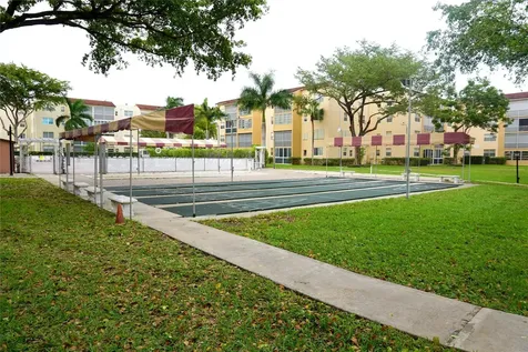 2851 Somerset Drive Lauderdale Lakes FL 33311