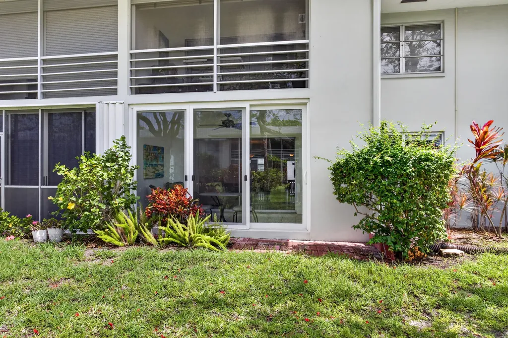 2640 SW 22nd Avenue Delray Beach FL 33445