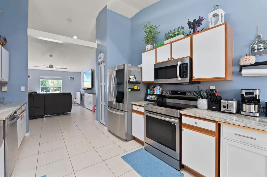 2044 SW Brevity Terrace Port St Lucie FL 34953