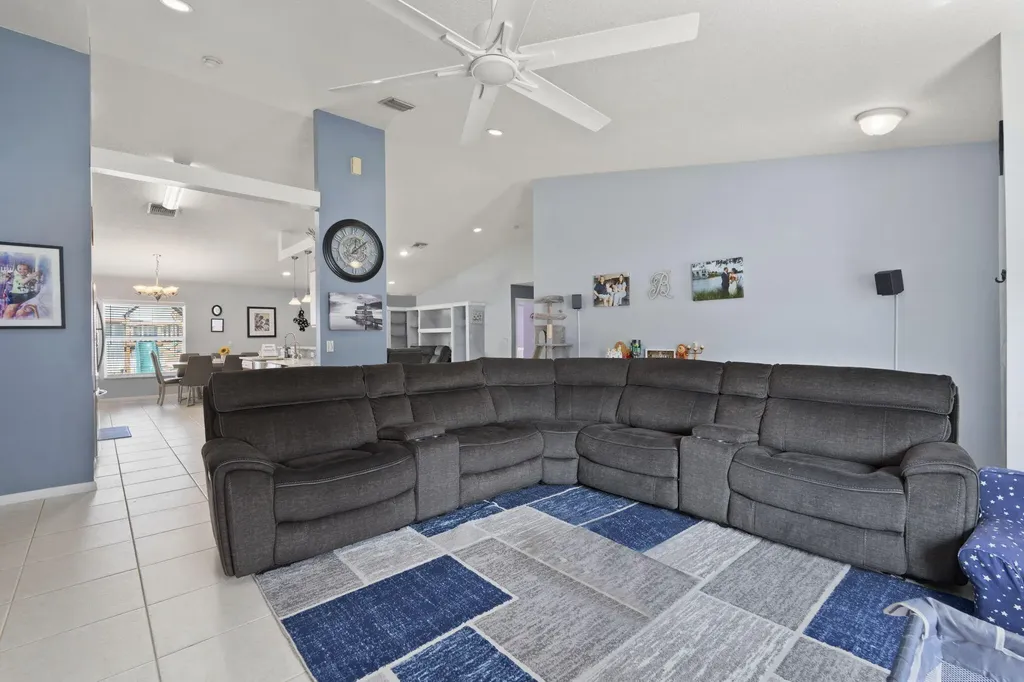 2044 SW Brevity Terrace Port St Lucie FL 34953