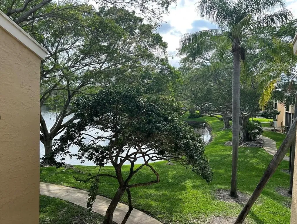 660 Cypress Club Way Deerfield Beach FL 33064