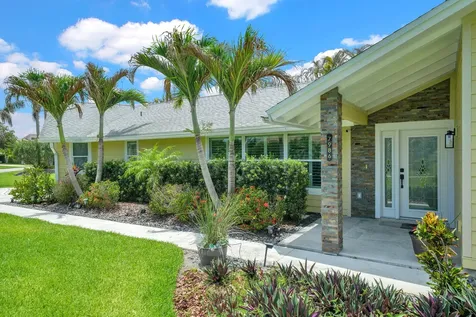7986 SE Trenton Avenue Hobe Sound FL 33455