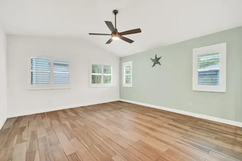7986 SE Trenton Avenue Hobe Sound FL 33455