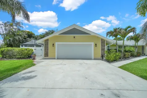7986 SE Trenton Avenue Hobe Sound FL 33455