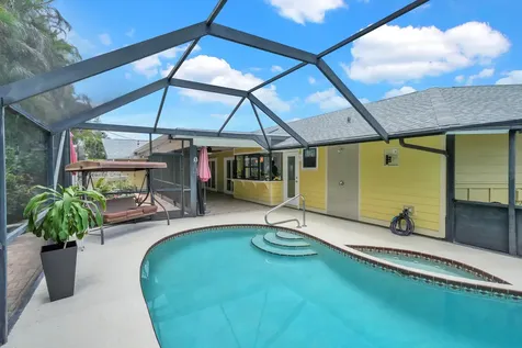 7986 SE Trenton Avenue Hobe Sound FL 33455