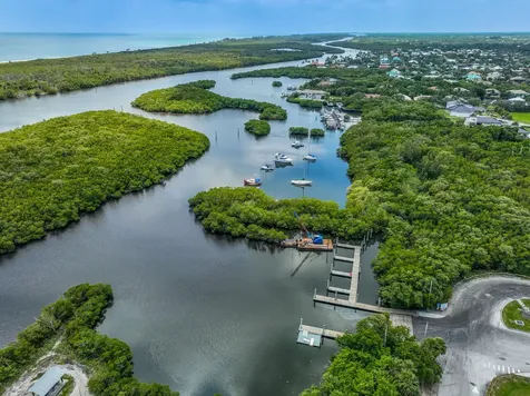 7986 SE Trenton Avenue Hobe Sound FL 33455