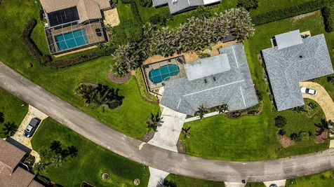 7986 SE Trenton Avenue Hobe Sound FL 33455