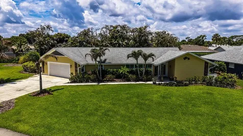 7986 SE Trenton Avenue Hobe Sound FL 33455
