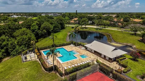 7986 SE Trenton Avenue Hobe Sound FL 33455