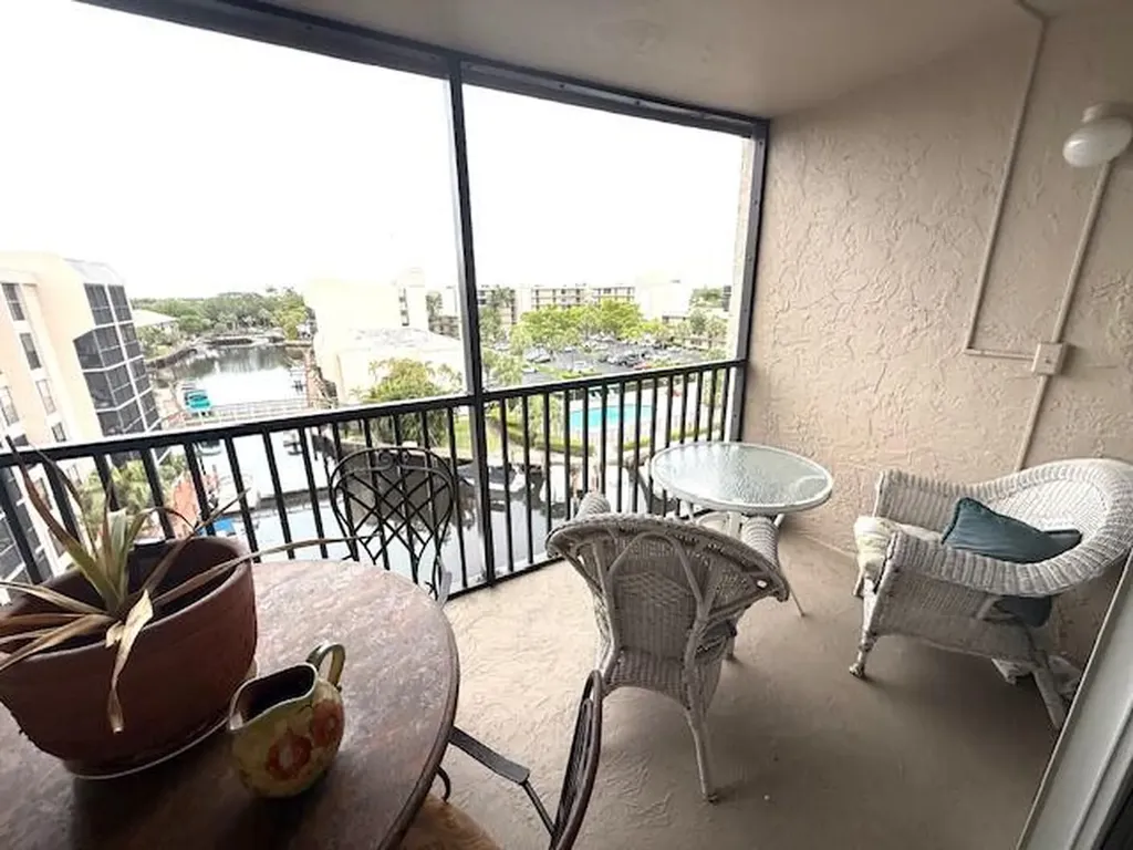 4 Royal Palm Way Boca Raton FL 33432