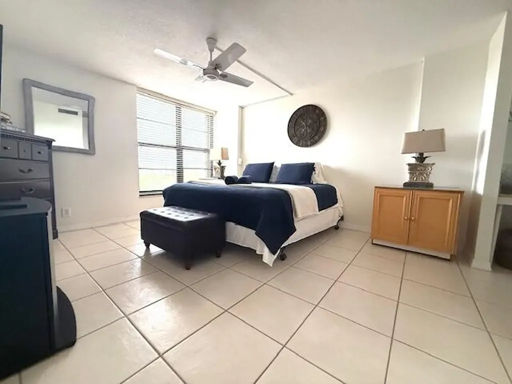 4 Royal Palm Way Boca Raton FL 33432