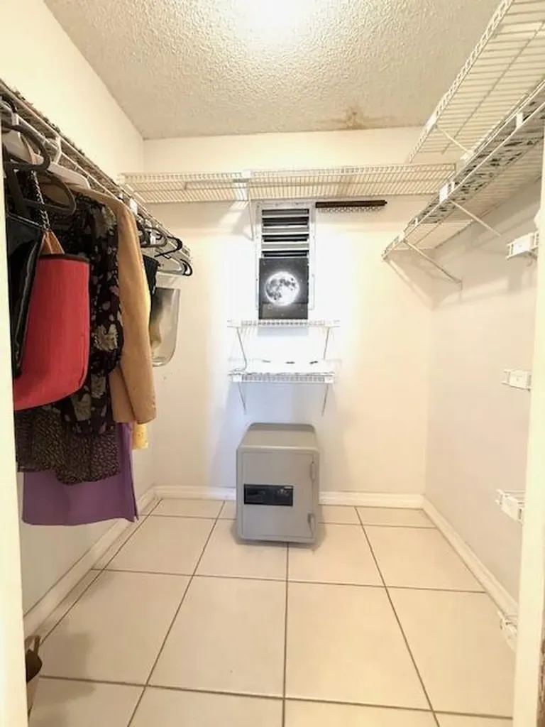 4 Royal Palm Way Boca Raton FL 33432