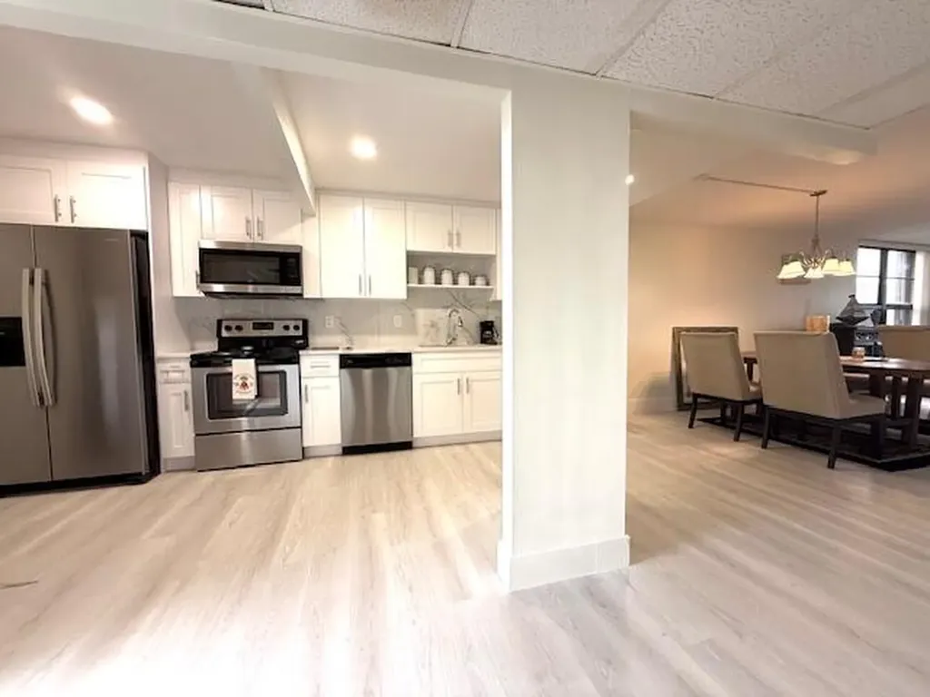 4 Royal Palm Way Boca Raton FL 33432