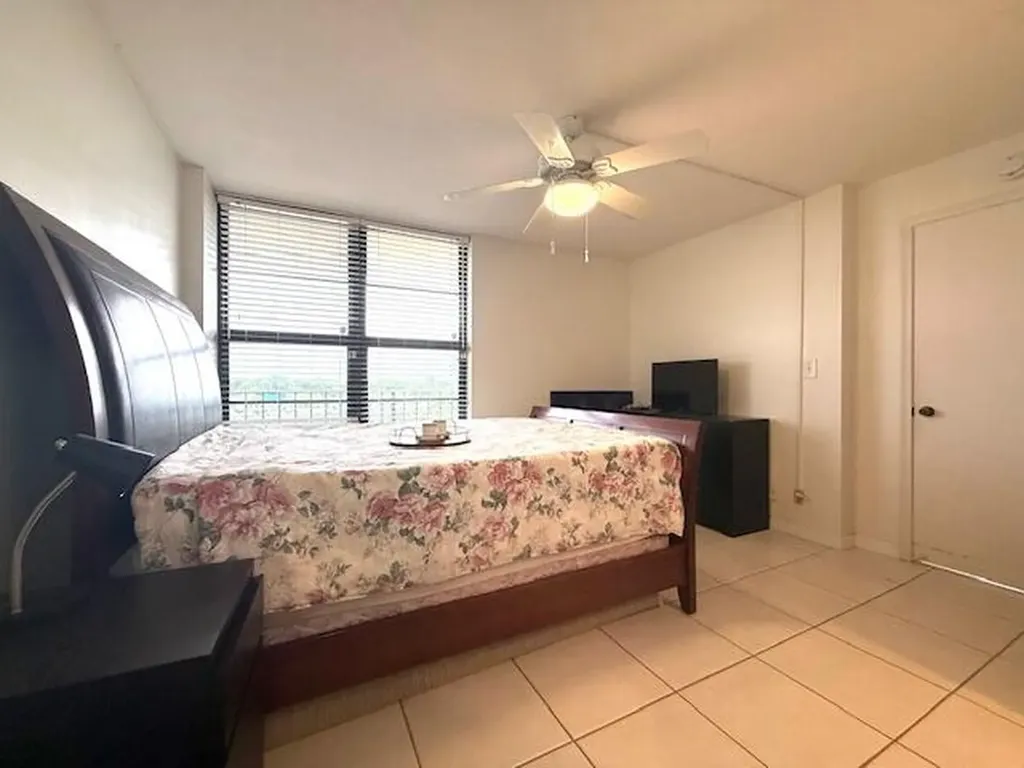 4 Royal Palm Way Boca Raton FL 33432