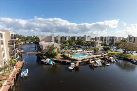 4 Royal Palm Way Boca Raton FL 33432