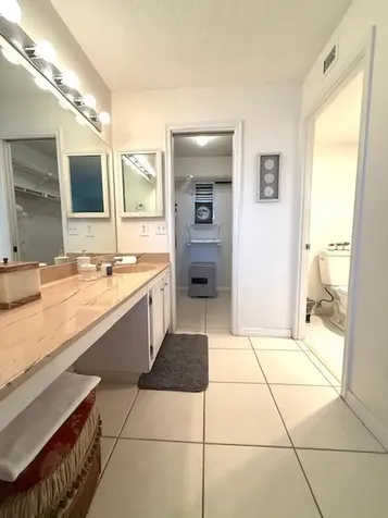 4 Royal Palm Way Boca Raton FL 33432