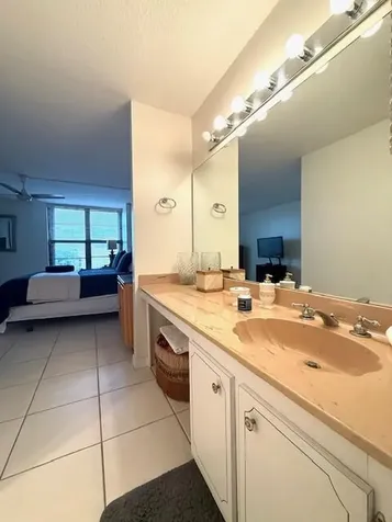 4 Royal Palm Way Boca Raton FL 33432