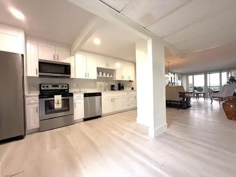 4 Royal Palm Way Boca Raton FL 33432