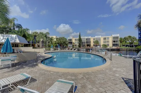 4 Royal Palm Way Boca Raton FL 33432