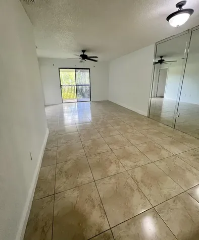 6061 Shaker Wood Circle Tamarac FL 33319