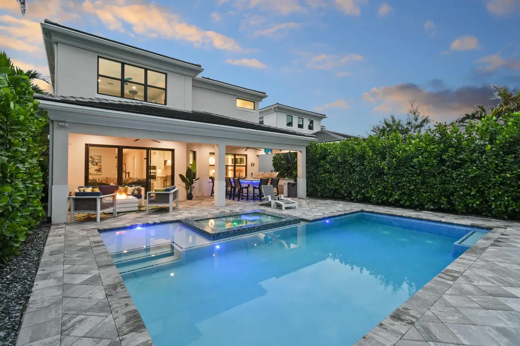 Palm Beach Gardens FL, 13418 Artisan Circle