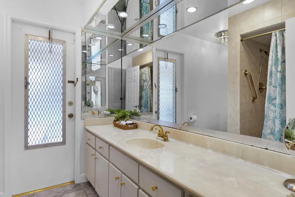 1418 NE 57th Place Fort Lauderdale FL 33334