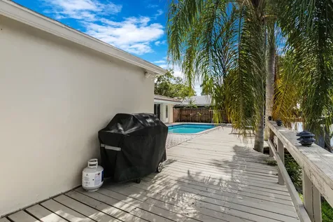 1418 NE 57th Place Fort Lauderdale FL 33334