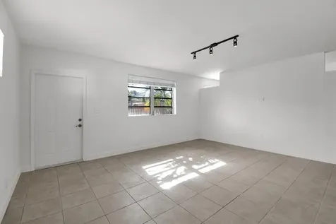 1116 S 17th Avenue S Hollywood FL 33020