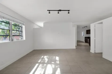 1116 S 17th Avenue S Hollywood FL 33020