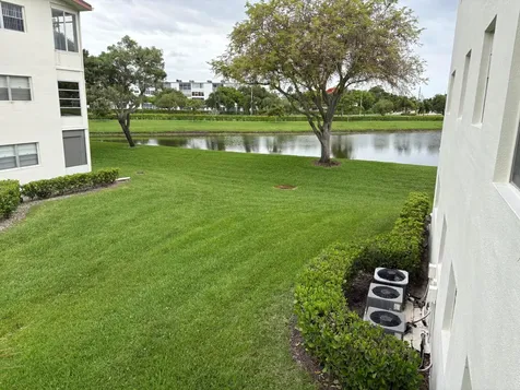 112 Preston Way Boca Raton FL 33434