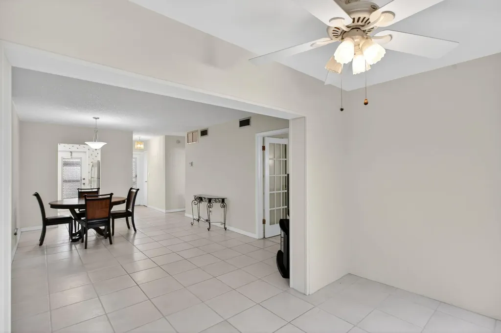 2115 NE 42nd Court Lighthouse Point FL 33064